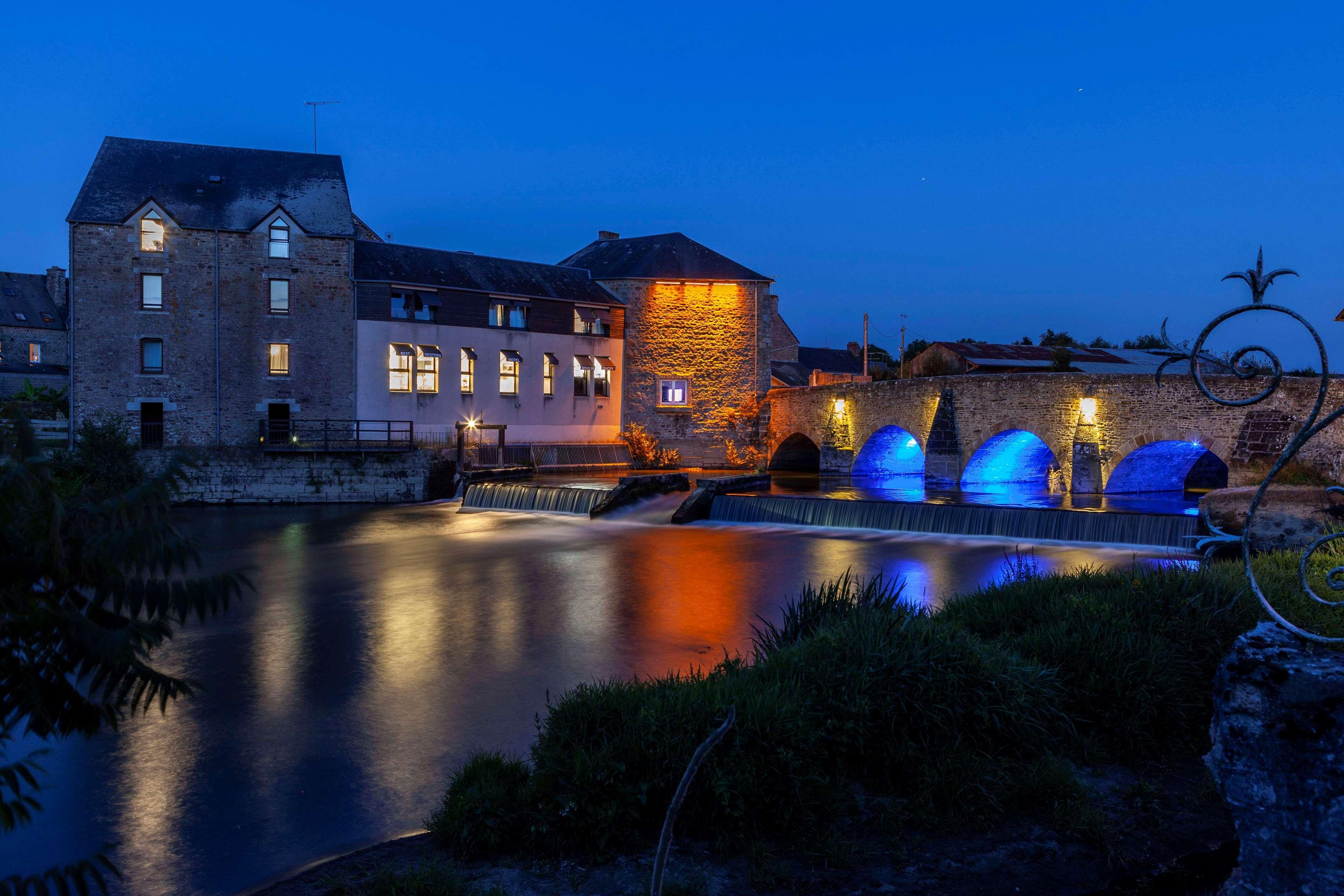 Best Western Le Moulin De Ducey Экстерьер фото