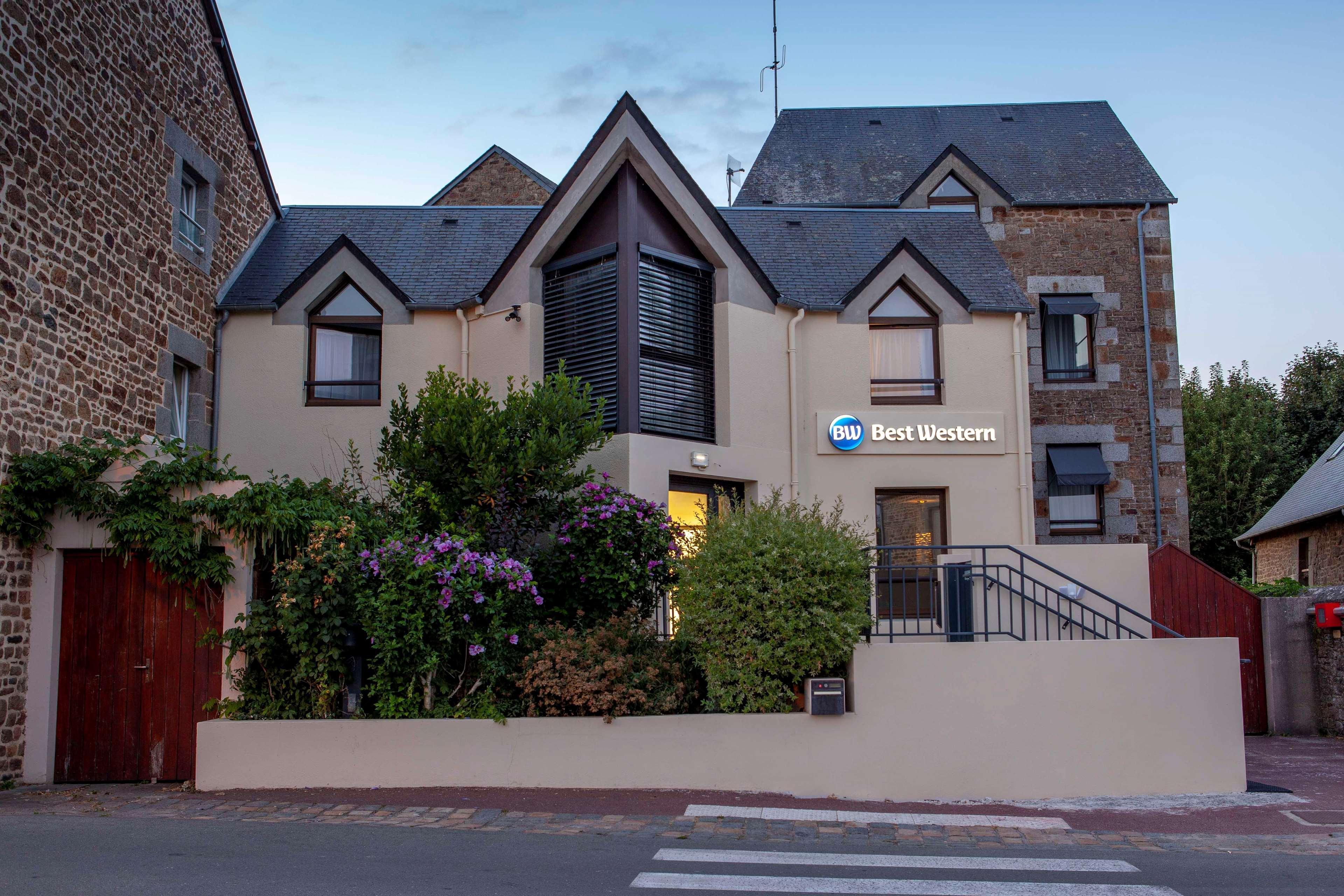 Best Western Le Moulin De Ducey Экстерьер фото